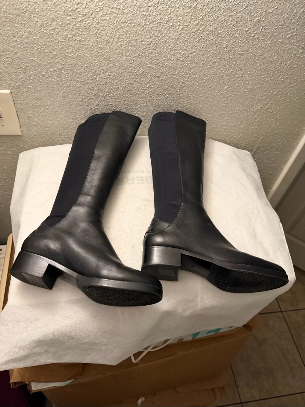 TORY BURCH CAITLIN LEATHER LOGO RIDING BOOT BLACK BLOCK ($510),pre-owned,SZ9M